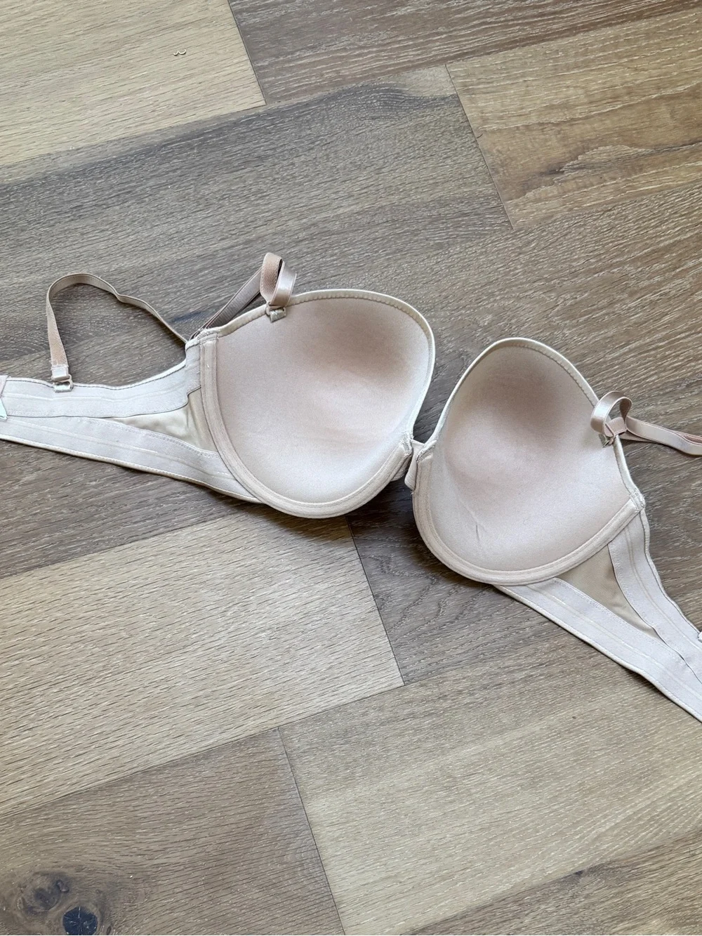 Gilligan & O’Malley Everyday Smooth Convertible Nude Bra 38C - Picture 6 of 7